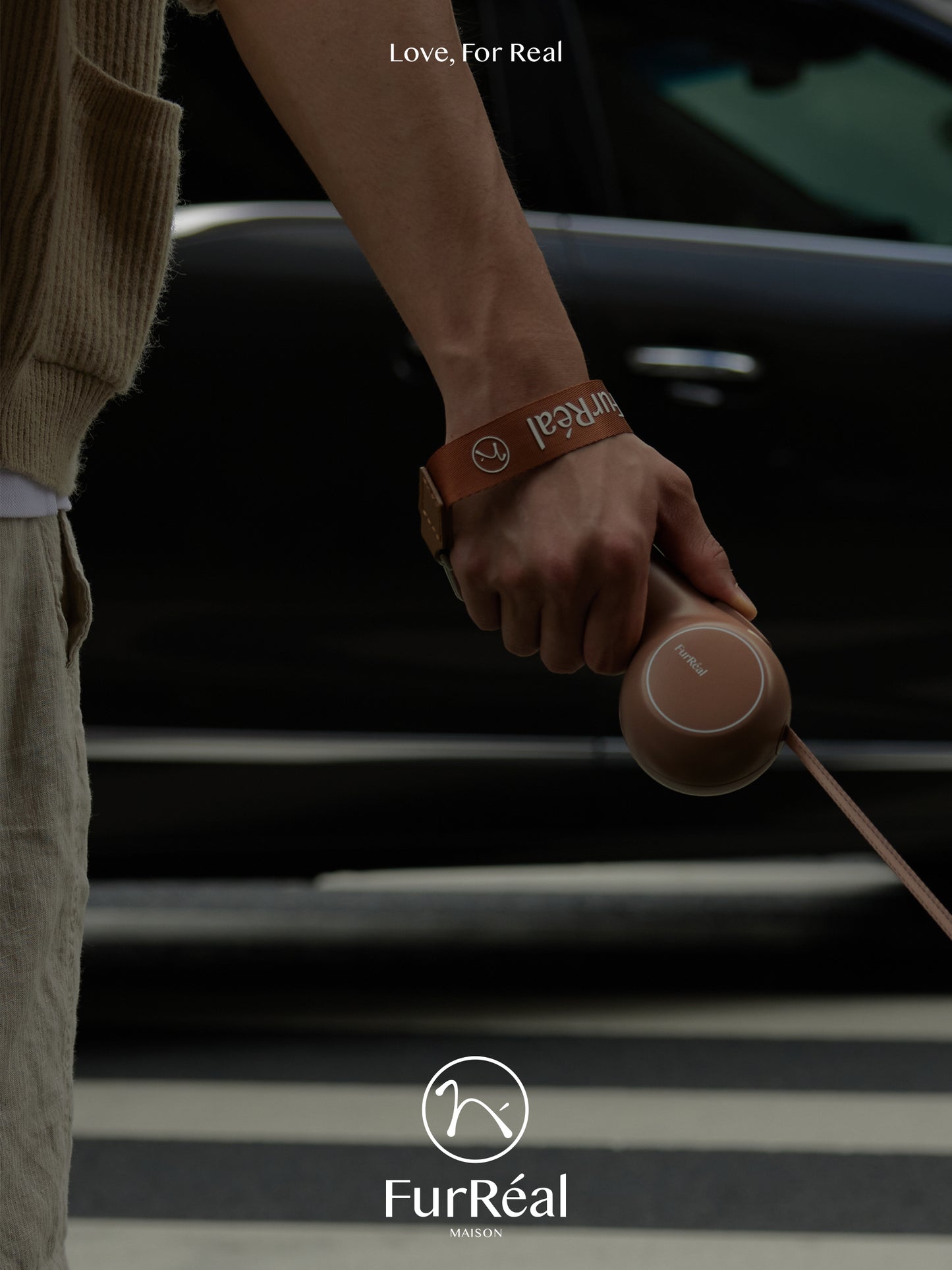 FurRéal Maison Pet Leash - ChocoLéash “Flagship”